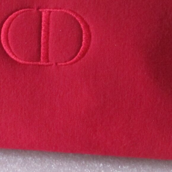 DIOR MAKEUP BAG🌺 - Picture 13 of 13